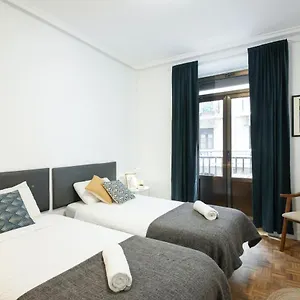 https://spacious-modern-and-right-at-the-beach.basquecountryhotels.org